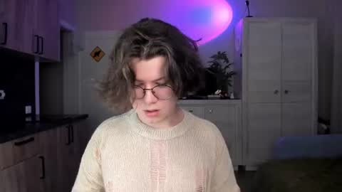 Snapshot of derek_shameless chatting on 07.12.26 Derek online show from 07.12.26