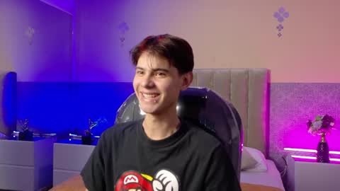 derek_sinn online show from 04.06.26