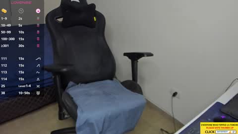 Snapshot of derekcb chatting on 01.25.25 Derekcb online show from 01.25.25