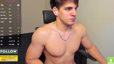 Snapshot of derekcb chatting on 10.12.25 Derekcb online show from 10.12.25