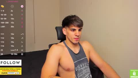 Snapshot of derekcb chatting on 10.18.25 Derekcb online show from 10.18.25