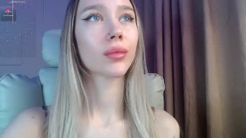 Ari online show from 04.12.26