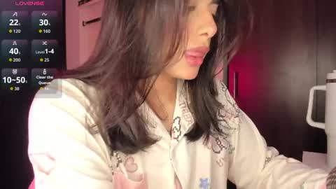 Snapshot of desired_breasts chatting on 07.21.26 Sophie online show from 07.21.26