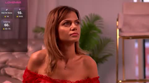 Mia online show from 10.08.25