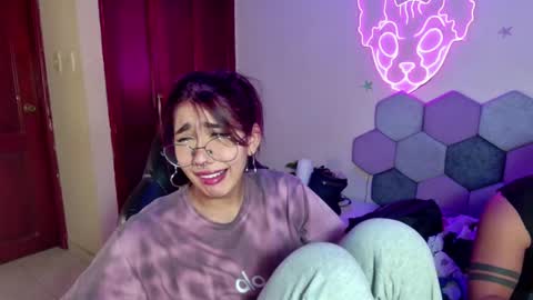 TORI AND MR. BEAR online show from 02.19.25