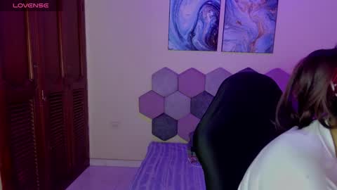 TORI AND MR. BEAR online show from 10.13.25