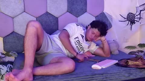 TORI AND MR. BEAR online show from 10.26.25