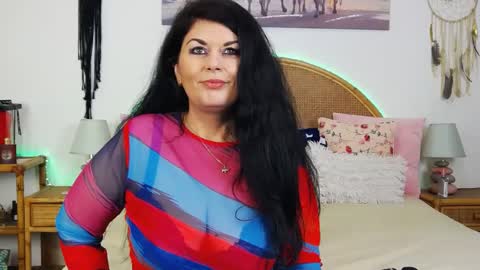 HellenMoon online show from 01.11.25