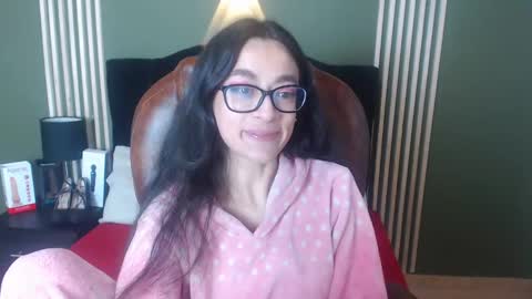 Snapshot of desiring__angel chatting on 01.07.25 Desiring Angel online show from 01.07.25