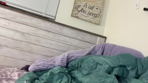 Dezmond online show from 11.24.25