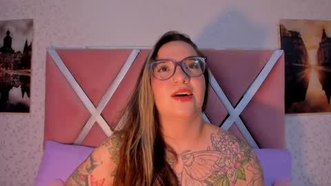 Snapshot of deva_blue chatting on 05.17.26 Deva Blue online show from 05.17.26
