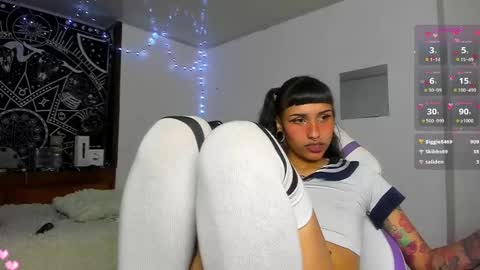 Gi HELP ME REACH 50 THUMPS UP 3 online show from 03.06.25