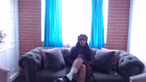 devi_black_13_ online show from 02.02.26