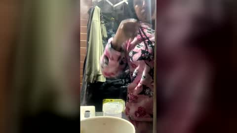 devi_black_13_ online show from 03.19.26