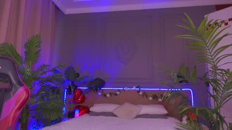 devilinee online show from 02.22.25