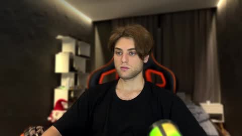 devilnut1 online show from 11.10.25