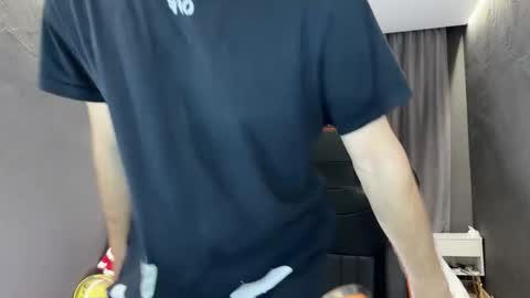 devilnut1 online show from 11.23.25