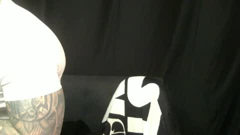 Snapshot of devilwithtats chatting on 04.27.26 Lucian online show from 04.27.26
