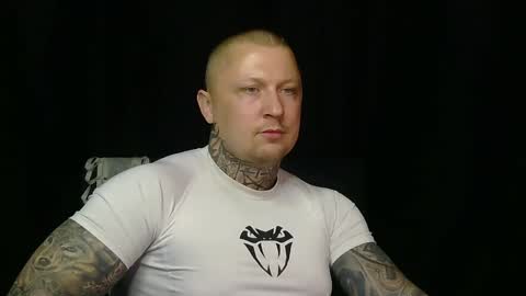 Snapshot of devilwithtats chatting on 05.10.26 Lucian online show from 05.10.26