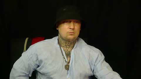 Snapshot of devilwithtats chatting on 07.11.26 Lucian online show from 07.11.26