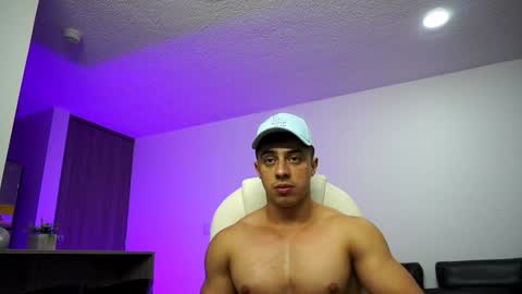 Devin Hunter online show from 01.06.25