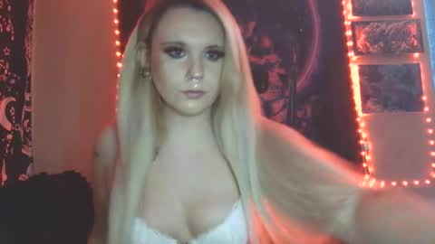 Snapshot of devyn_winter chatting on 02.02.26 devyn winter online show from 02.02.26