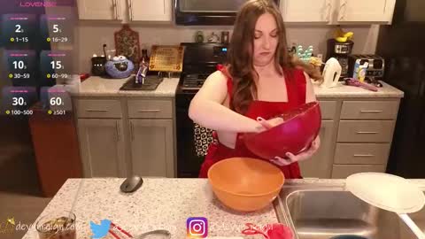 Snapshot of devynreign chatting on 11.06.25 Devyn Reign online show from 11.06.25