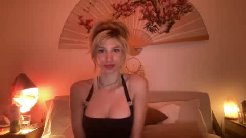 Snapshot of devyy333 chatting on 01.28.25 devyy333 online show from 01.28.25