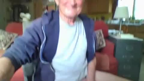 Snapshot of dexter99 chatting on 11.08.25 Dexter online show from 11.08.25