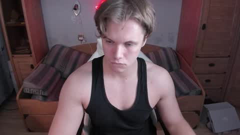 Snapshot of dexter_bennett chatting on 10.13.25 Dexter online show from 10.13.25