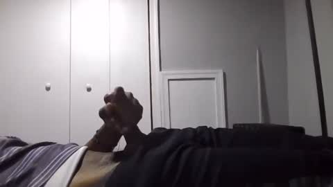 Snapshot of deyhfd chatting on 09.17.25 deyhfd online show from 09.17.25