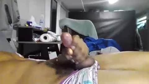 Snapshot of deyhfd chatting on 10.21.25 deyhfd online show from 10.21.25