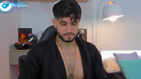 JULIAN online show from 01.01.25