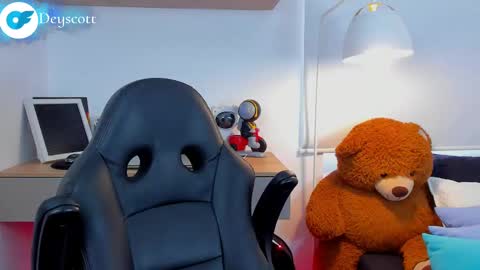 JULIAN online show from 02.19.25