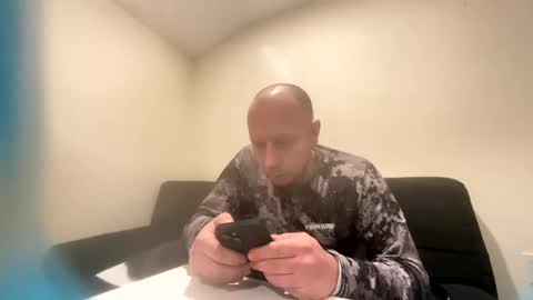 Snapshot of deznuts130 chatting on 02.01.25 deznuts130 online show from 02.01.25