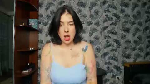 Snapshot of di_fetish chatting on 07.23.26 Dina online show from 07.23.26