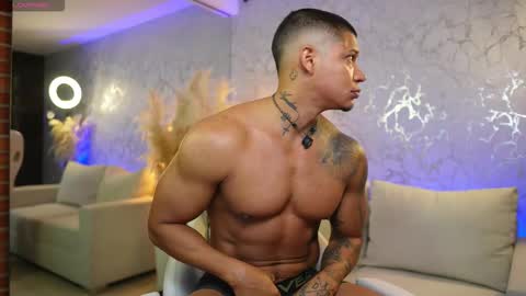 Snapshot of diagostone chatting on 02.11.26 Diego online show from 02.11.26