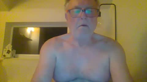 Snapshot of dial76 chatting on 02.18.25 dial76 online show from 02.18.25