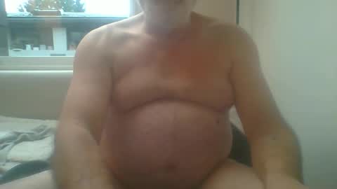 Snapshot of dial76 chatting on 11.16.25 dial76 online show from 11.16.25