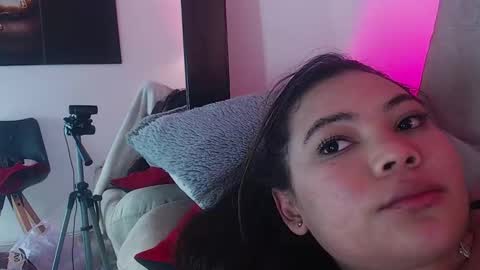 Snapshot of diamond_canela chatting on 02.26.25 diamond_canela online show from 02.26.25