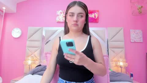 Snapshot of diamond_juliana_ chatting on 06.18.26 diamond_juliana_ online show from 06.18.26