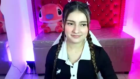 Snapshot of diamond_juliana_ chatting on 06.27.26 diamond_juliana_ online show from 06.27.26
