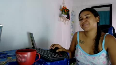 welcome to my world smiles good energy and special moments. Follow me and accompany me on my broadcasts thank you for bein online show from 07.20.26