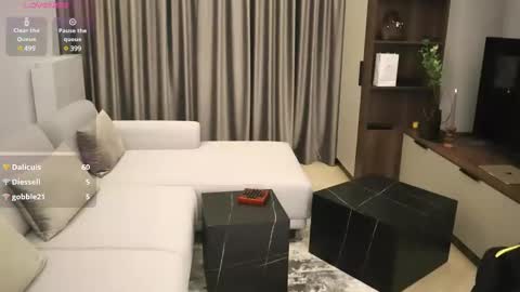 Iris online show from 02.10.25