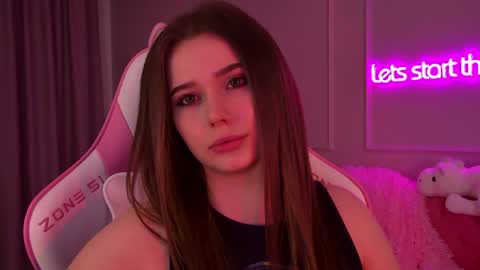 Snapshot of dianabecker chatting on 02.05.25 Diana online show from 02.05.25