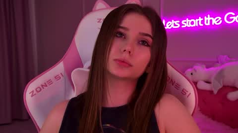 Snapshot of dianabecker chatting on 02.06.25 Diana online show from 02.06.25