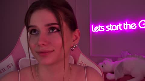 Snapshot of dianabecker chatting on 02.07.25 Diana online show from 02.07.25