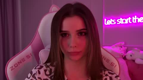 Snapshot of dianabecker chatting on 02.18.25 Diana online show from 02.18.25