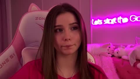 Snapshot of dianabecker chatting on 02.25.25 Diana online show from 02.25.25