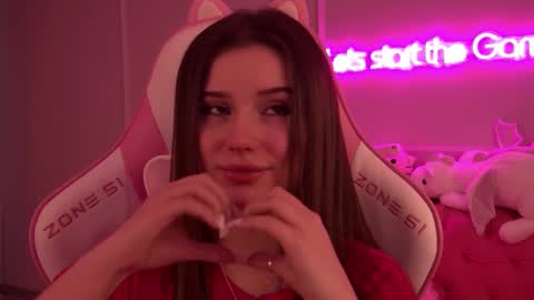Snapshot of dianabecker chatting on 02.25.25 Diana online show from 02.25.25